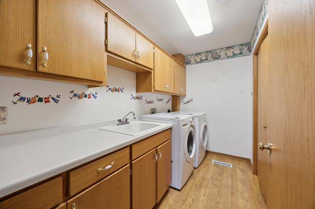 307 Circle View Drive, Dassel, MN 55325