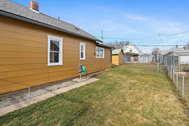 917 E Longfellow Ave, Spokane, WA 99208