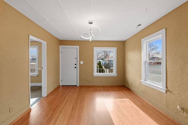 917 E Longfellow Ave, Spokane, WA 99208