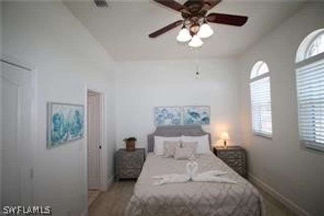 11002 W Vanderbilt DR, Naples, FL 34108