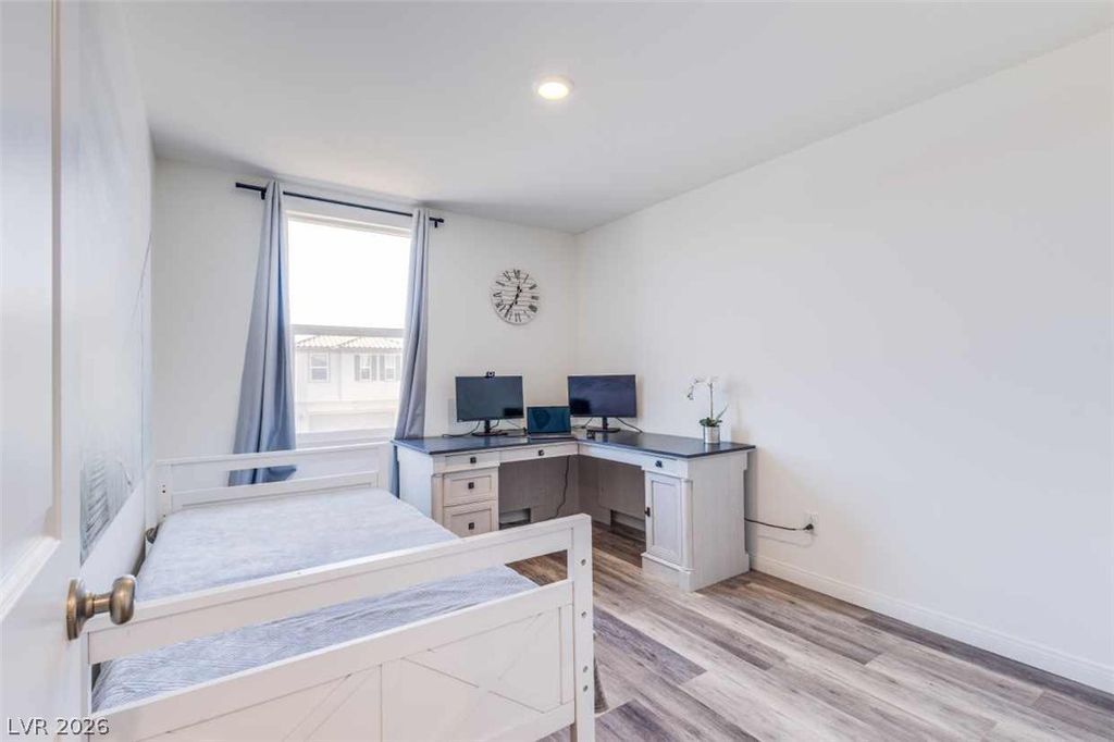 7712 Lush Oasis Avenue, Las Vegas, NV 89113 — photo 3