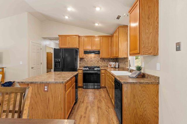 6021 Starkes Grade Rd, Pollock Pines, CA 95726