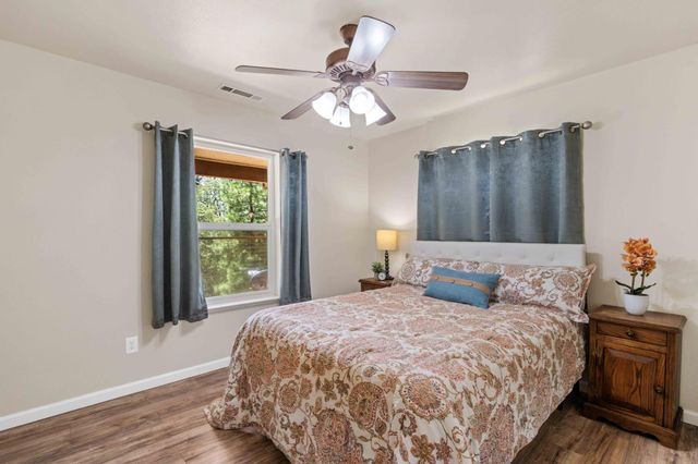 6021 Starkes Grade Rd, Pollock Pines, CA 95726