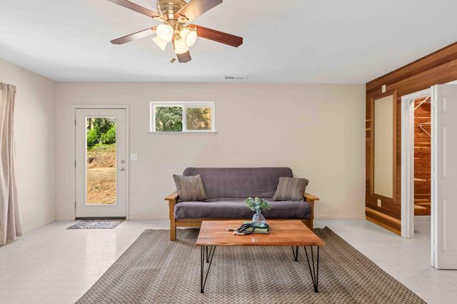 6021 Starkes Grade Rd, Pollock Pines, CA 95726