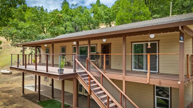 6021 Starkes Grade Rd, Pollock Pines, CA 95726