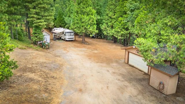 6021 Starkes Grade Rd, Pollock Pines, CA 95726