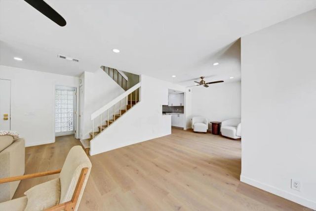 5850 Menorca Drive, San Diego, CA 92124