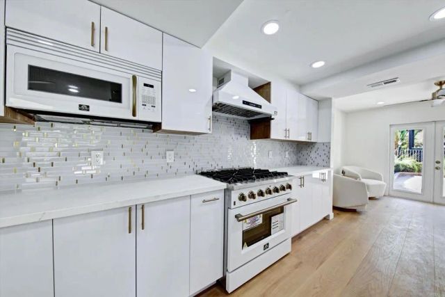 5850 Menorca Drive, San Diego, CA 92124