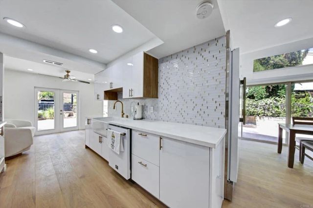 5850 Menorca Drive, San Diego, CA 92124