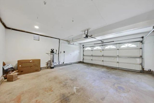 5850 Menorca Drive, San Diego, CA 92124