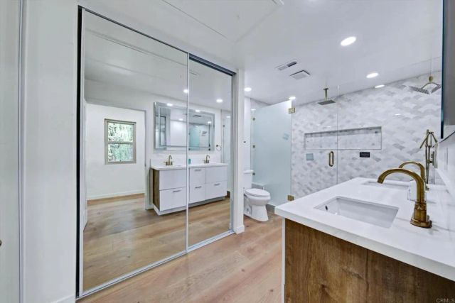 5850 Menorca Drive, San Diego, CA 92124