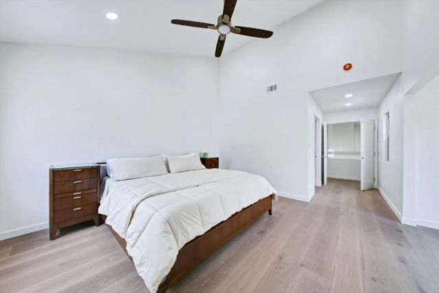 5850 Menorca Drive, San Diego, CA 92124