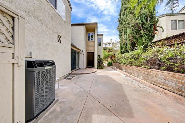 5850 Menorca Drive, San Diego, CA 92124