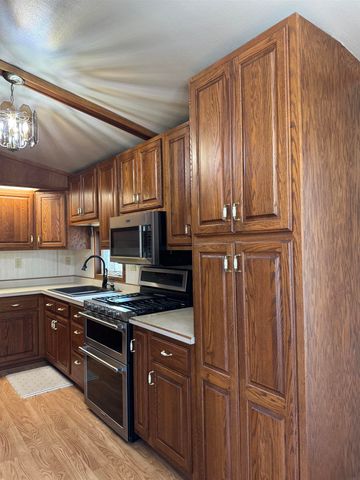 401 Sunny Lane Street, Denver, IA 50622