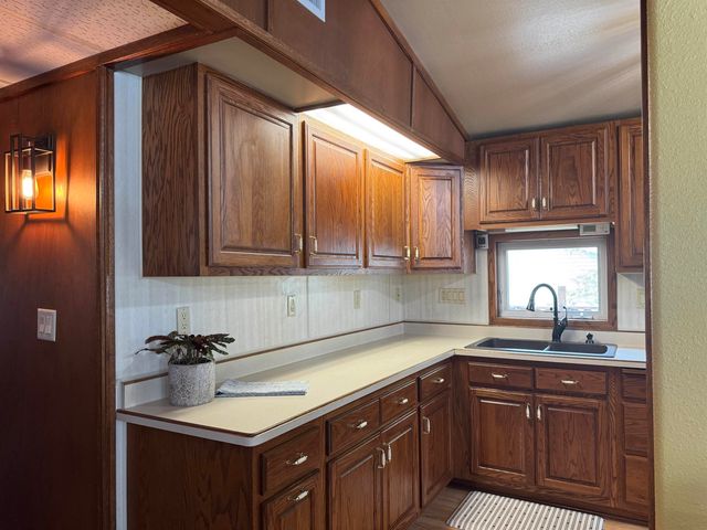 401 Sunny Lane Street, Denver, IA 50622