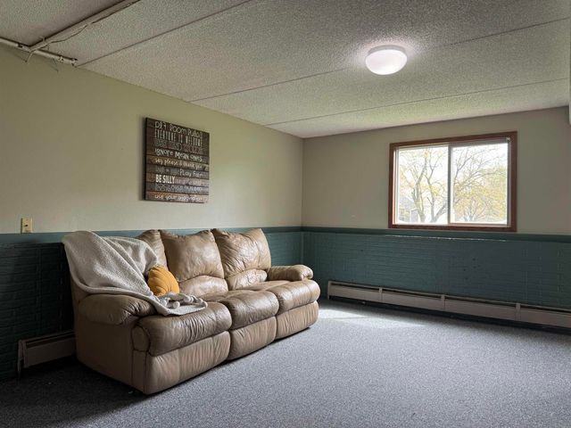 401 Sunny Lane Street, Denver, IA 50622