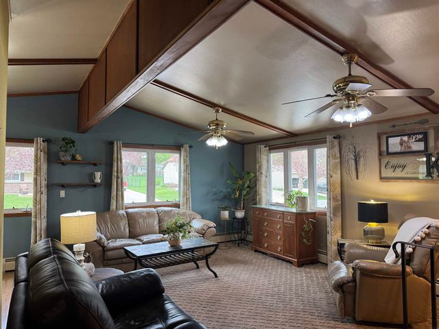 401 Sunny Lane Street, Denver, IA 50622