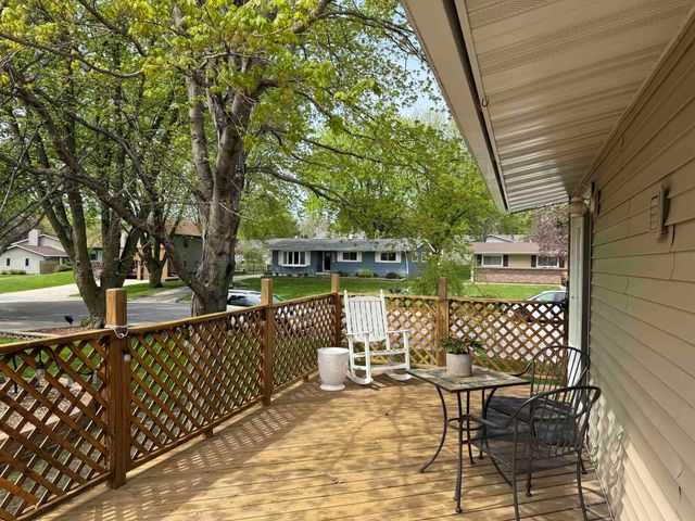 401 Sunny Lane Street, Denver, IA 50622