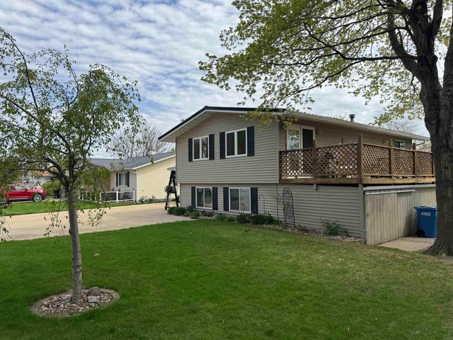 401 Sunny Lane Street, Denver, IA 50622