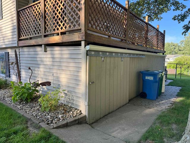 401 Sunny Lane Street, Denver, IA 50622