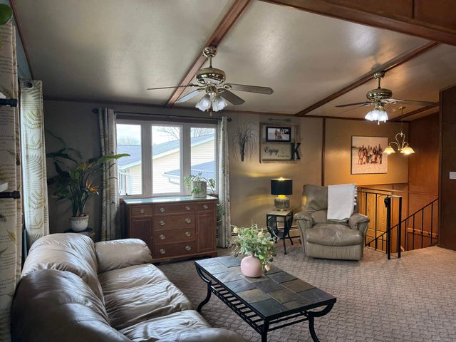 401 Sunny Lane Street, Denver, IA 50622