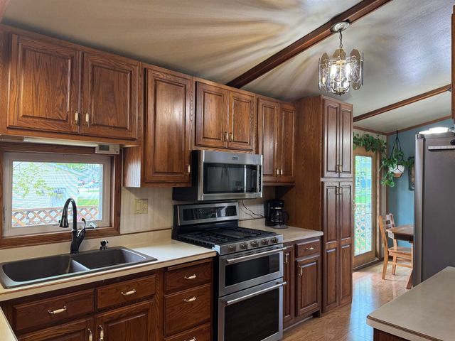 401 Sunny Lane Street, Denver, IA 50622