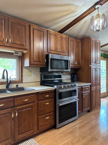 401 Sunny Lane Street, Denver, IA 50622