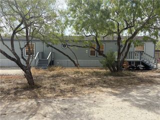 122 County Road 3052, Orange Grove, TX 78372