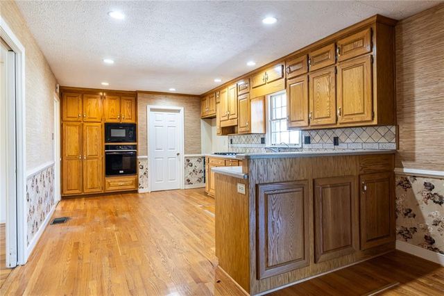 184 Kenvilla Drive, Tucker, GA 30084