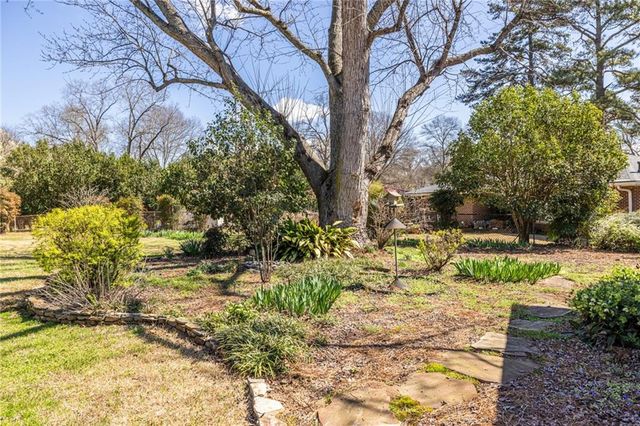 184 Kenvilla Drive, Tucker, GA 30084