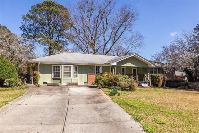 184 Kenvilla Drive, Tucker, GA 30084