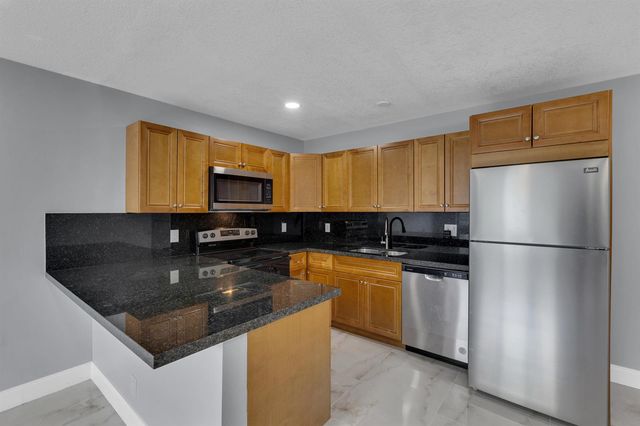 800-802 SW 6th Court, Pompano Beach, FL 33060