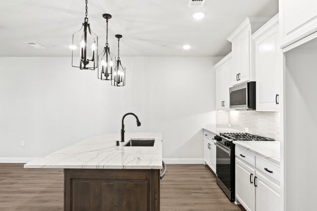 1204 Armstrong, The Colony, TX 75056