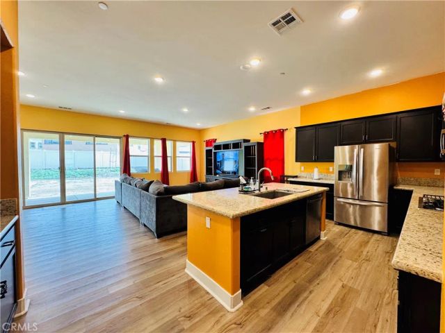 36398 Calle Lisbon, Winchester, CA 92596