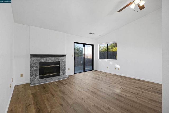 237 Starboard Dr, Vallejo, CA 94590