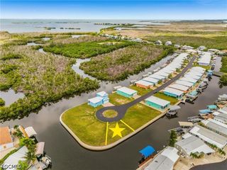 2970 Trawler LN, St James City, FL 33956