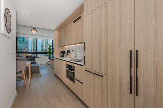 225 N Miami Avenue 2801, Miami, FL 33128