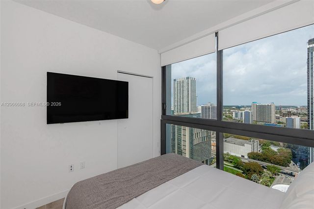 225 N Miami Avenue 2801, Miami, FL 33128