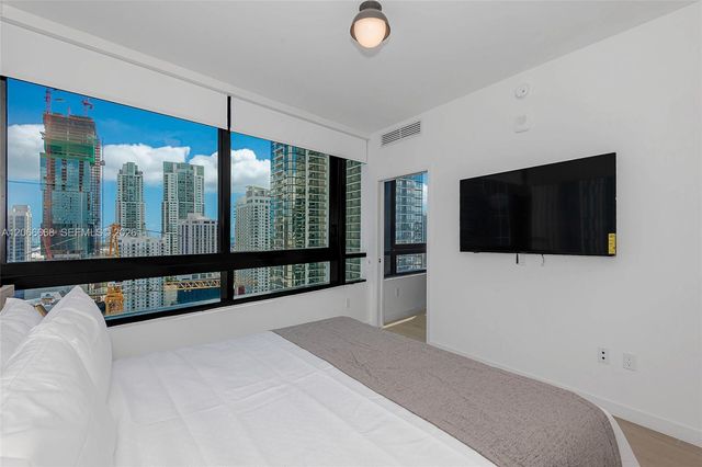 225 N Miami Avenue 2801, Miami, FL 33128