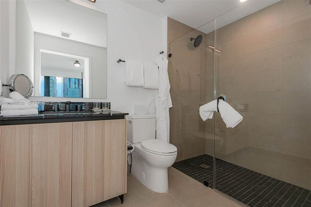225 N Miami Avenue 2801, Miami, FL 33128
