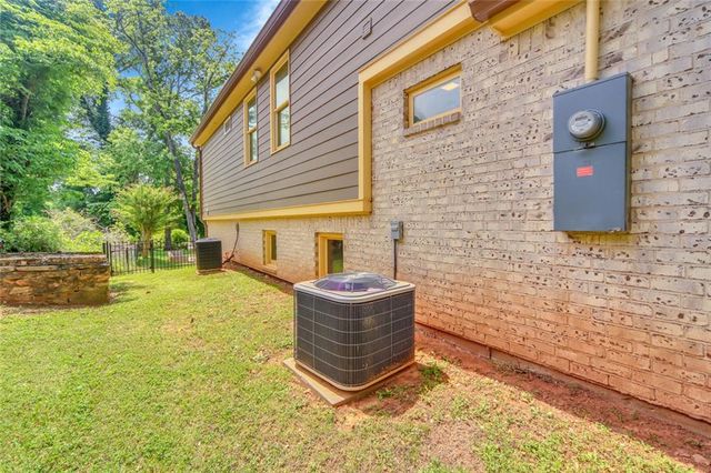5429 E Mountain Street, Stone Mountain, GA 30083