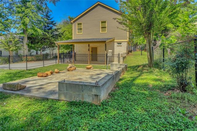 5429 E Mountain Street, Stone Mountain, GA 30083