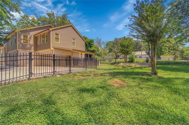 5429 E Mountain Street, Stone Mountain, GA 30083
