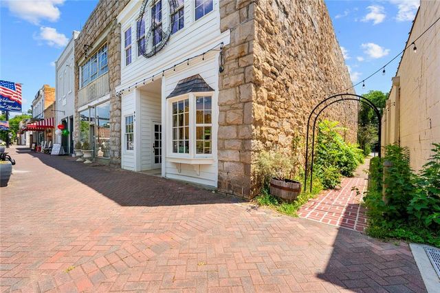 5429 E Mountain Street, Stone Mountain, GA 30083