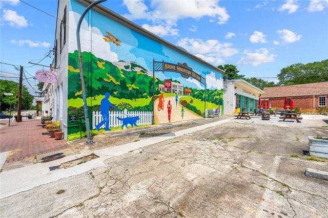 5429 E Mountain Street, Stone Mountain, GA 30083