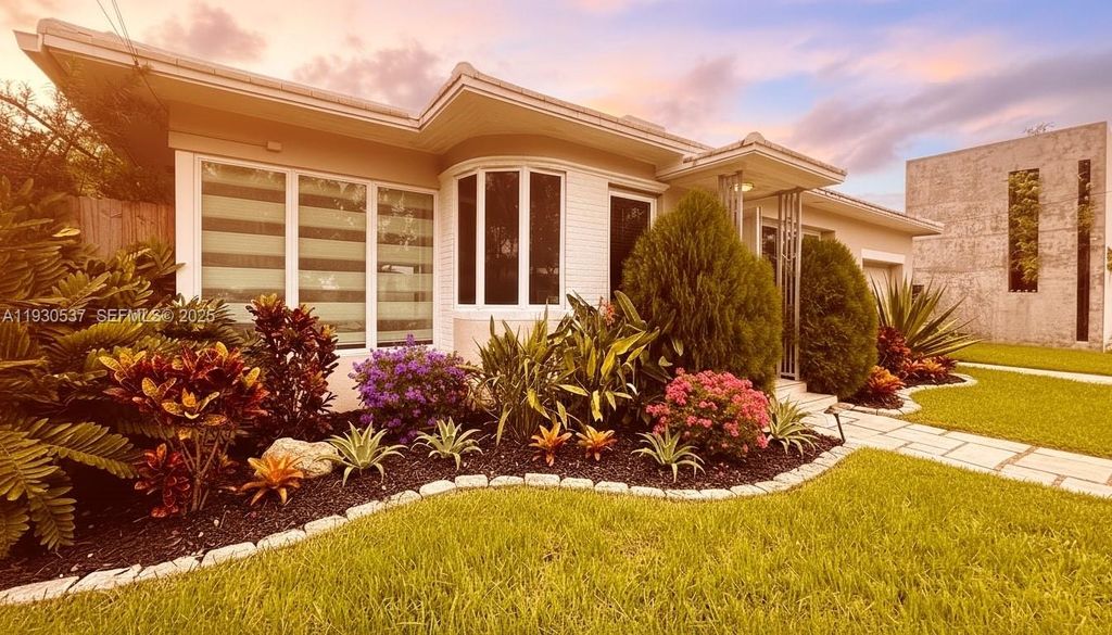 40 SW 30th Rd, Miami, FL 33129