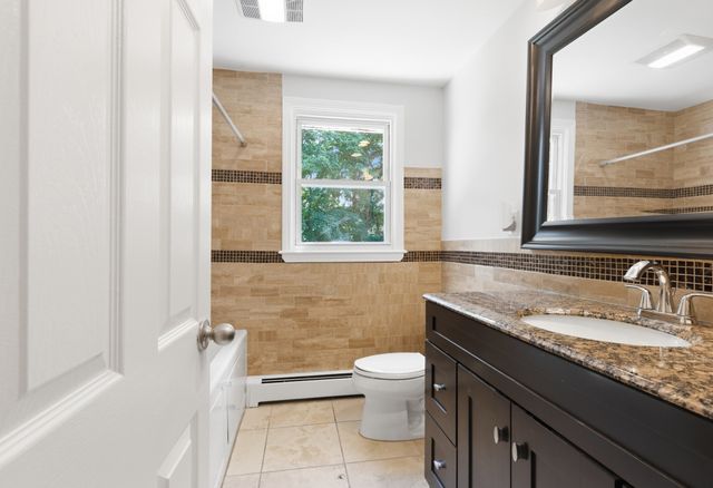 206 Fairview Ave, Brockton, MA 02301