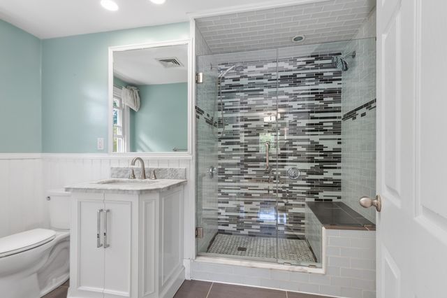 206 Fairview Ave, Brockton, MA 02301