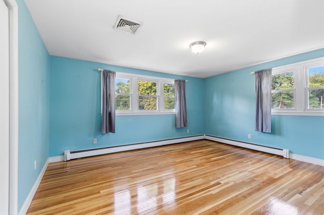 206 Fairview Ave, Brockton, MA 02301