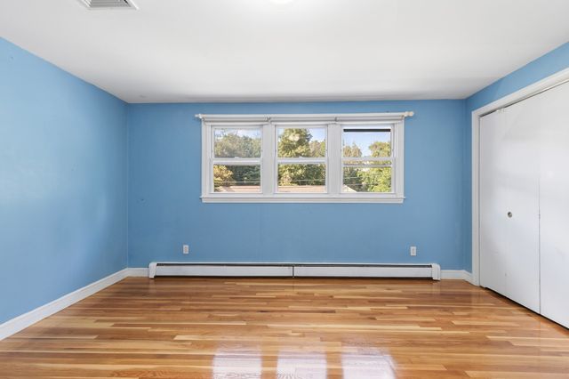 206 Fairview Ave, Brockton, MA 02301
